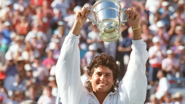 La amplia sonrisa de Gabriela Sabatini después de quedarse con el US Open.