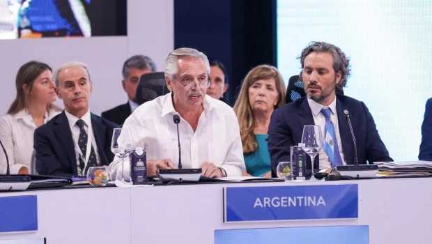 Alberto Fernández en Santo Domingo: "Debemos cambiar el sistema financiero drásticamente"