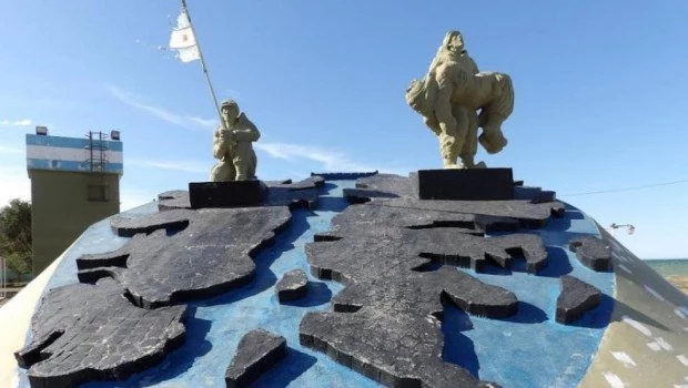 La hora de Malvinizar para restaurar la patria