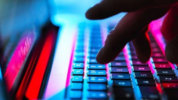 Edad, consumo y lenguaje: ¿qué generación es más propensa al ciberdelito?