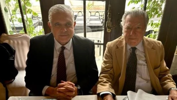 Ricardo López Murphy, junto a Roberto Punte, presidente del Club del Progreso.