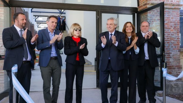 El Presidente inauguró dos edificios en la Universidad Nacional de Lanús con críticas al macrismo 