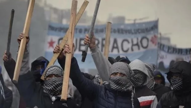 La anomia es, para Pedro Luis Barcia, coordinador de este libro, uno de los mayores males en el país.