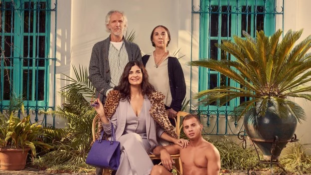 Apela a sus más de cuarenta años de trabajo como actor y a su ``esencia de niño'' para protagonizar la comedia `Para mí, para vos', en el Multitabarís.