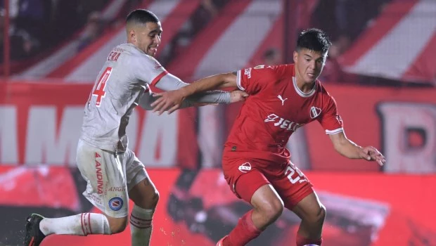 Independiente lo ganaba bien y Argentinos le empató en cinco minutos