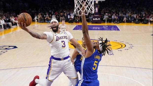 Los Lakers aplastaron a los Warriors