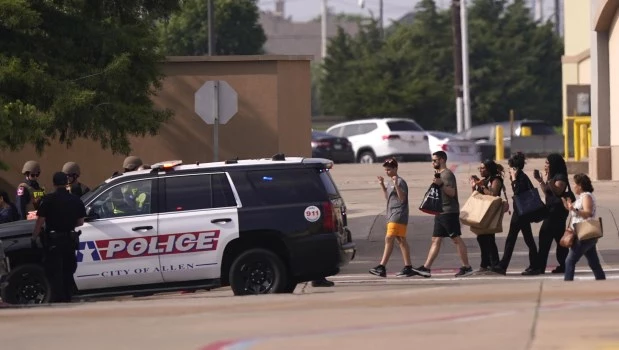 Otro trágico tiroteo en EEUU: Nueve muertos en un centro comercial de Texas