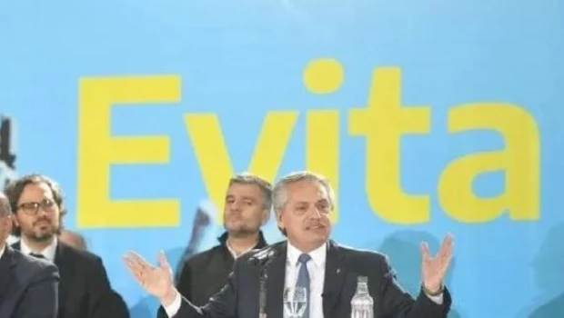 Alberto Fernández: "La lucha de Evita vive en las gloriosas banderas que aún llevamos"