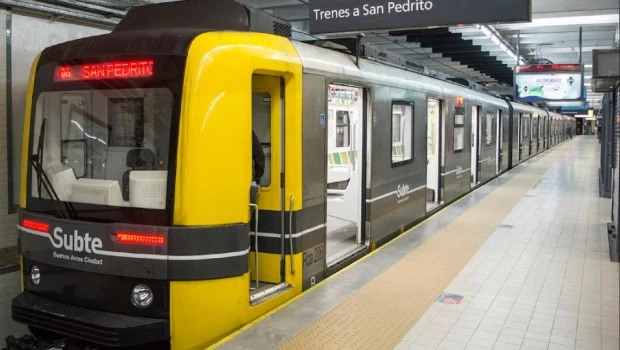 Metrodelegados hicieron un paro en las líneas B y H del subte para pedir por una reducción de jornada