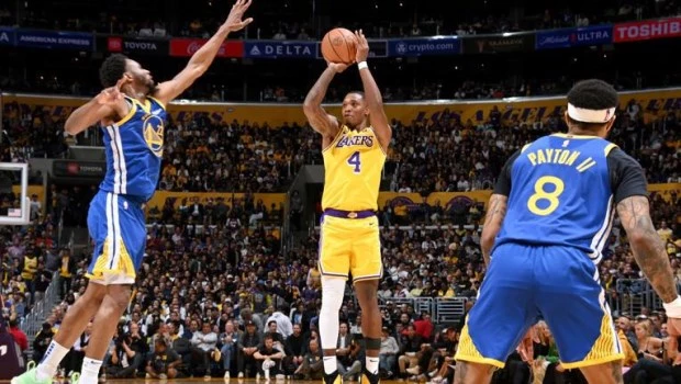Los Lakers, cerca de eliminar a los Warriors de la mano del héroe menos pensado