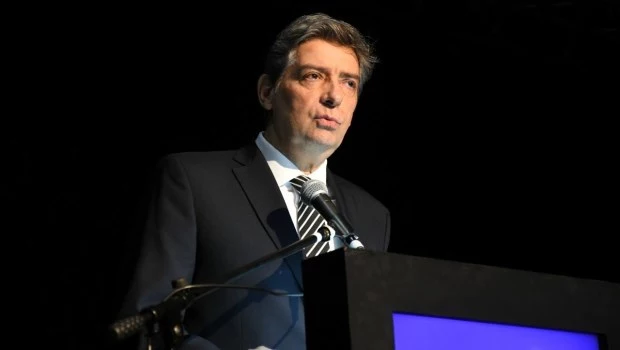 Rosatti aseguró que la "incontrolada" emisión monetaria significa "traicionar el mandato de la Constitución"