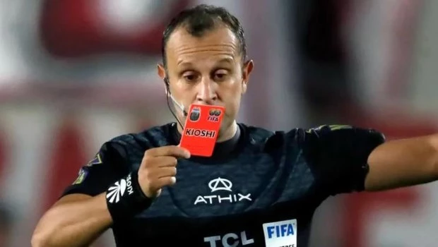 Darío Herrera fue suspendido por su polémico arbitraje en el Superclásico