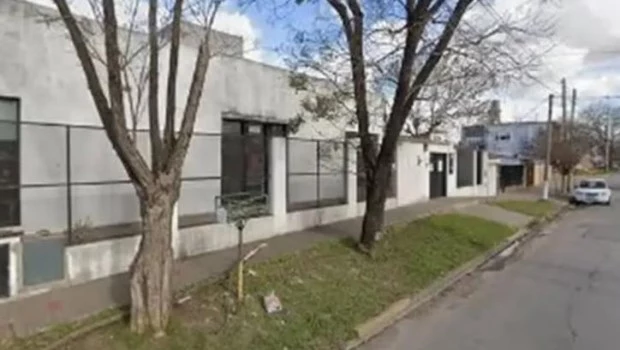 Los abusaban luego de hacerlos disfrazarse con unos trajes de sapo.