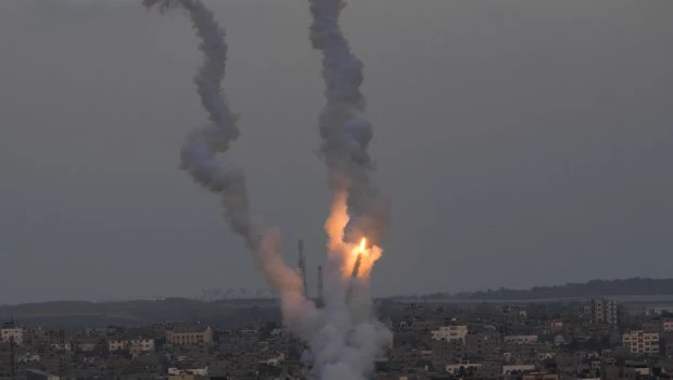 Nuevos enfrentamientos entre Israel y grupos palestinos, en la víspera del 75° aniversario del Estado hebreo