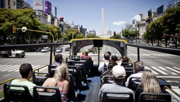 Más de 580.000 turistas extranjeros ingresaron al país durante el mes de abril