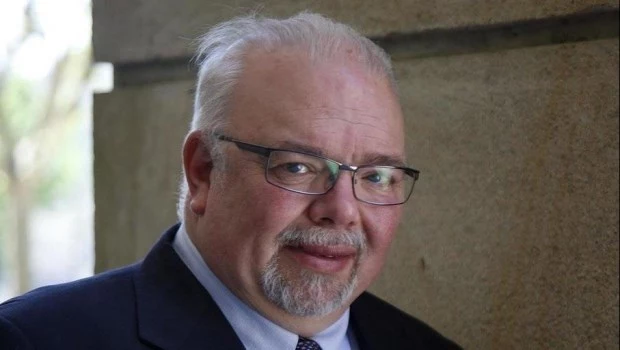 González Tosar supo tratar a Fernández del Riego y lo evoca en una serie de conferencias.