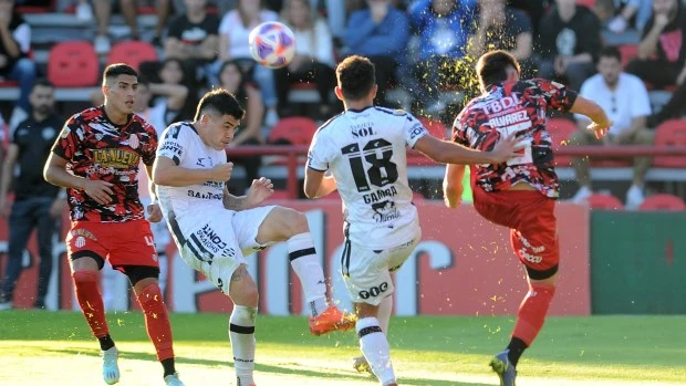 Barracas Central perdía 2 a 0 y rescató un empate sobre el final ante Central Córdoba