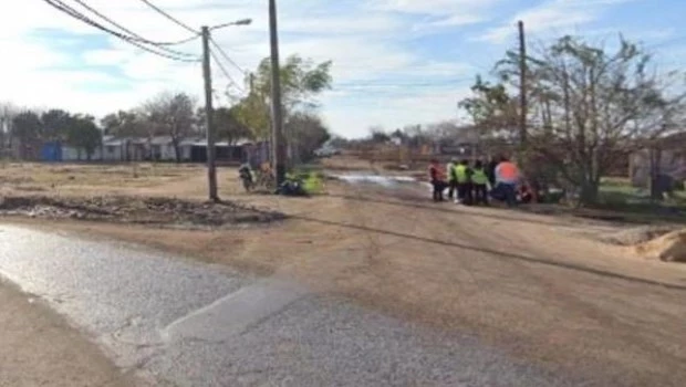 Rosario: asesinan a una joven de una cuchillada cuando llevaba a su beba en brazos