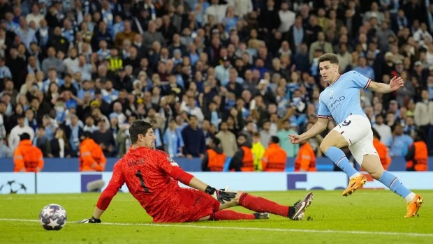 Con un tanto de Julián Álvarez, el City goleó a Real Madrid y se instaló en la final de la Champions