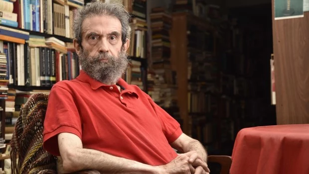 Chitarroni colaboró en diversos medios de Argentina y el extranjero, consolidándose como un destacado escritor en el país.