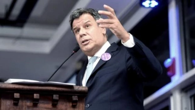 Para Manes, Milei es "como un remedio vencido que propone la intolerancia”