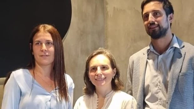 Alejandra Oniszczuk, CEO de AW; Marcela Maioli, business manager, y Rodrigo Fernandes, business development manager.