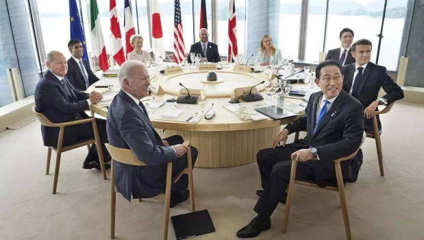 Biden dijo ante el G7 que Estados Unidos apoya entrenar pilotos ucranianos en aviones de combate