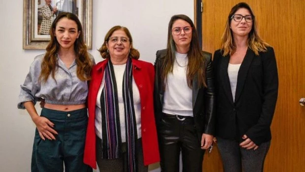 Ministras de Género y Diversidad de Brasil y Argentina reiteran su apoyo a Thelma Fardin en la causa contra Juan Darthés
