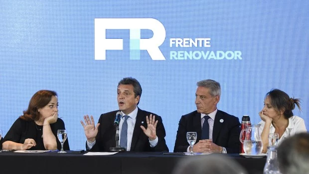 Massa pidió que el PJ "siente a la mesa del Frente de Todos a gobernadores e intendentes para discutir la mejor estrategia electoral"