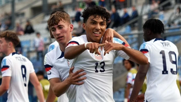 En la última jugada del partido, Estados Unidos superó a Ecuador con un golazo