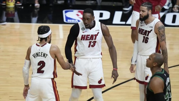 La paliza del Heat en el juego 3 puso a los Celtics contra las cuerdas