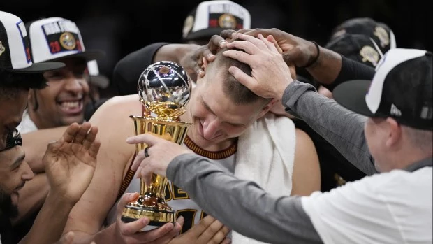 Jokic se llevó el premio Magic Johnson al mejor jugador de las finales del Oeste