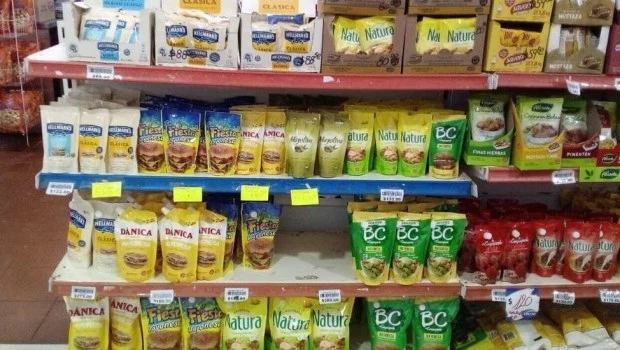 Multan a dos compañías por comercializar productos mellizos a diferentes precios