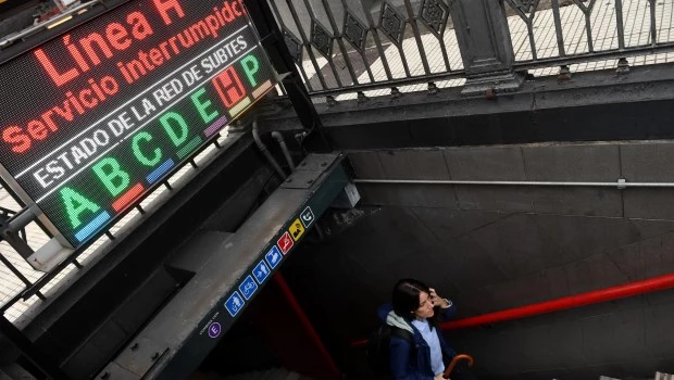 Los metrodelegados realizan un paro escalonado en todas las líneas del subte