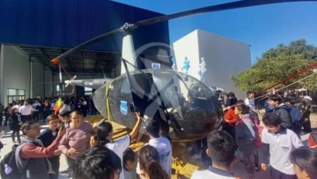 Un helicóptero recuperado del narcotráfico fue cedido a una escuela en Salta