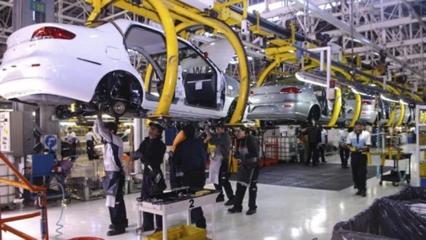 La producción industrial creció 4,1% interanual en marzo, según la UIA