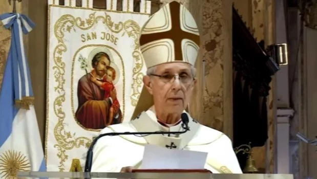 En el Tedeum, el cardenal Poli llamó al "diálogo" entre los candidatos presidenciales y pidió por "la unidad"