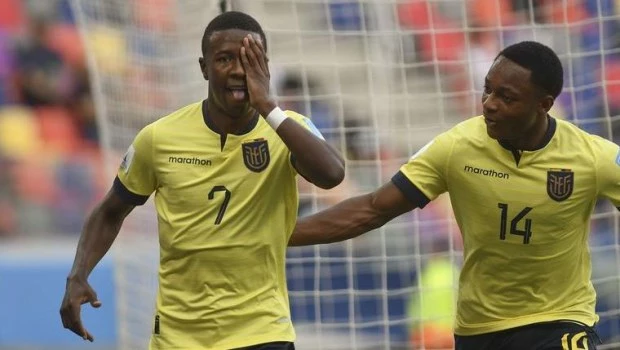 Ecuador se clasificó a octavos con una goleada histórica contra Fiji