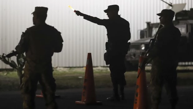 El gobierno de Bukele defiende sus "medidas extremas" contra las pandillas salvadoreñas