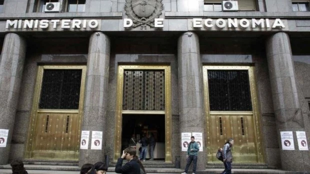 Economía enfrenta vencimientos por $470.000 millones en la última licitación de mayo
