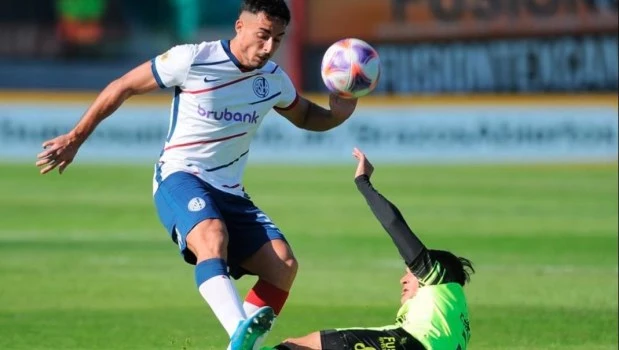San Lorenzo cayó con Barracas Central, resignó el invicto y puede quedar más lejos de River