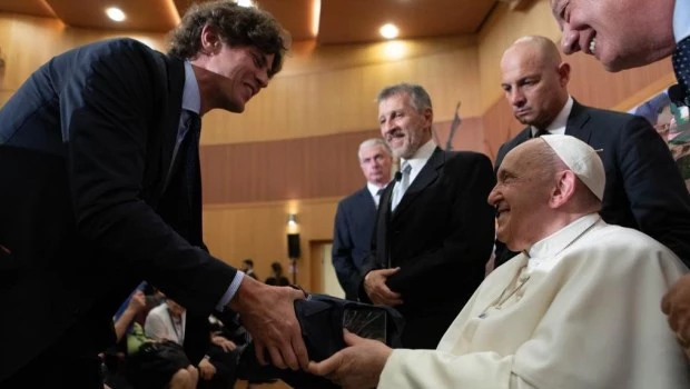 Lousteau se reunió en Roma con el papa Francisco