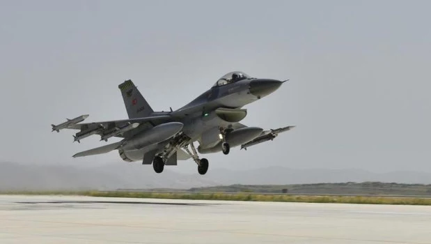 Guerra en Ucrania: Los desafíos de los F-16