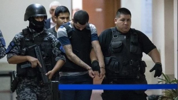 La hermana de Alan Funes (Foto), un criminal con abundante prontuario encarcelado, fue baleada en la zona de las Cuatro Plazas y fue atendida en el Hospital Provincial.