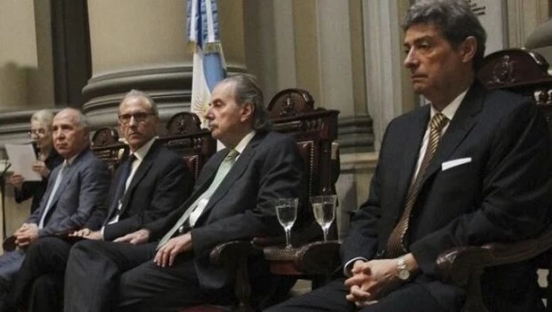 Reclamaron a la Corte que declare la inconstitucionalidad de la re-reelección de intendentes bonaerenses