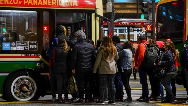 Se levantó el paro de colectivos luego de que la UTA acatara una prórroga de la conciliación obligatoria