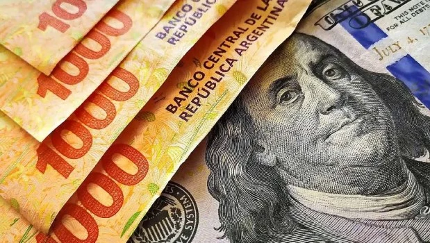 Dolarizar no es una solución sustentable