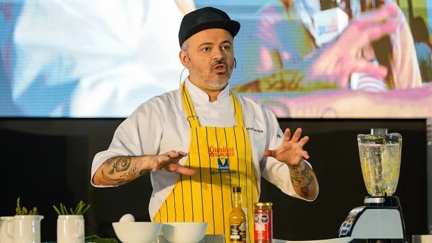 El Gordo Cocina se lució abriendo cada día de Caminos y Sabores con sus recetas exprés.