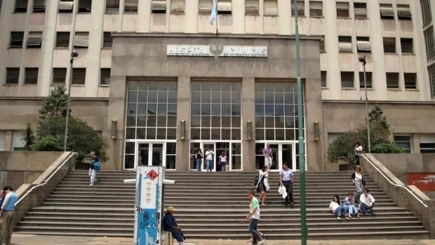 El Hospital de Clínicas ofrecerá consultas libres y gratuitas por escoliosis
