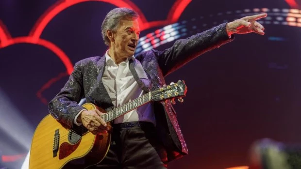 FOTO: Tute Delacroix. Palito Ortega brilló ante un Luna Park colmado de fanáticos incondicionales.